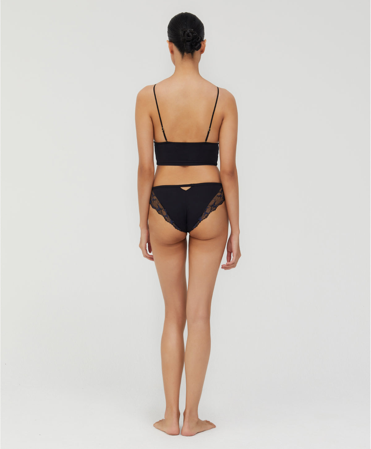 BOUNDARY | Lace Trim Crop Top