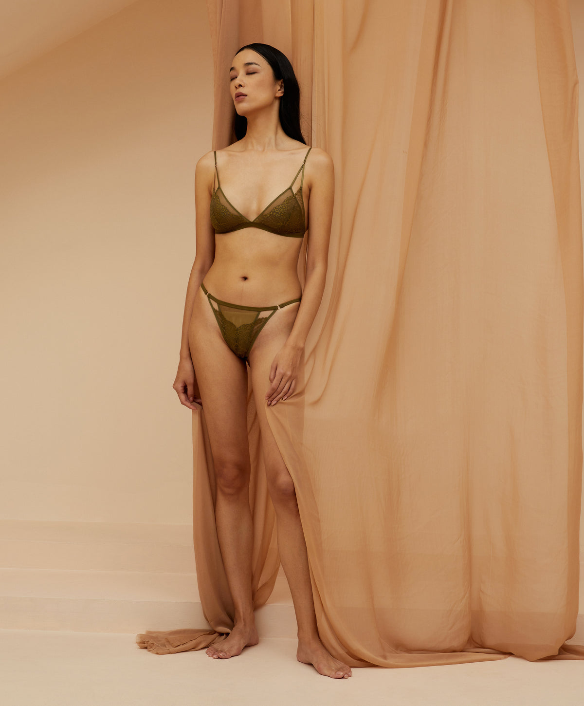 OMBRE | Lace Triangle