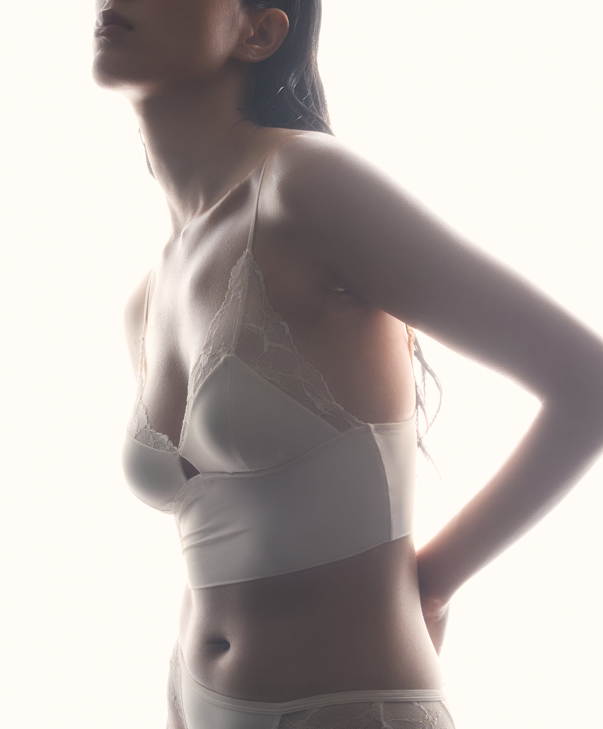 BOUNDARY | Lace Trim Crop Top