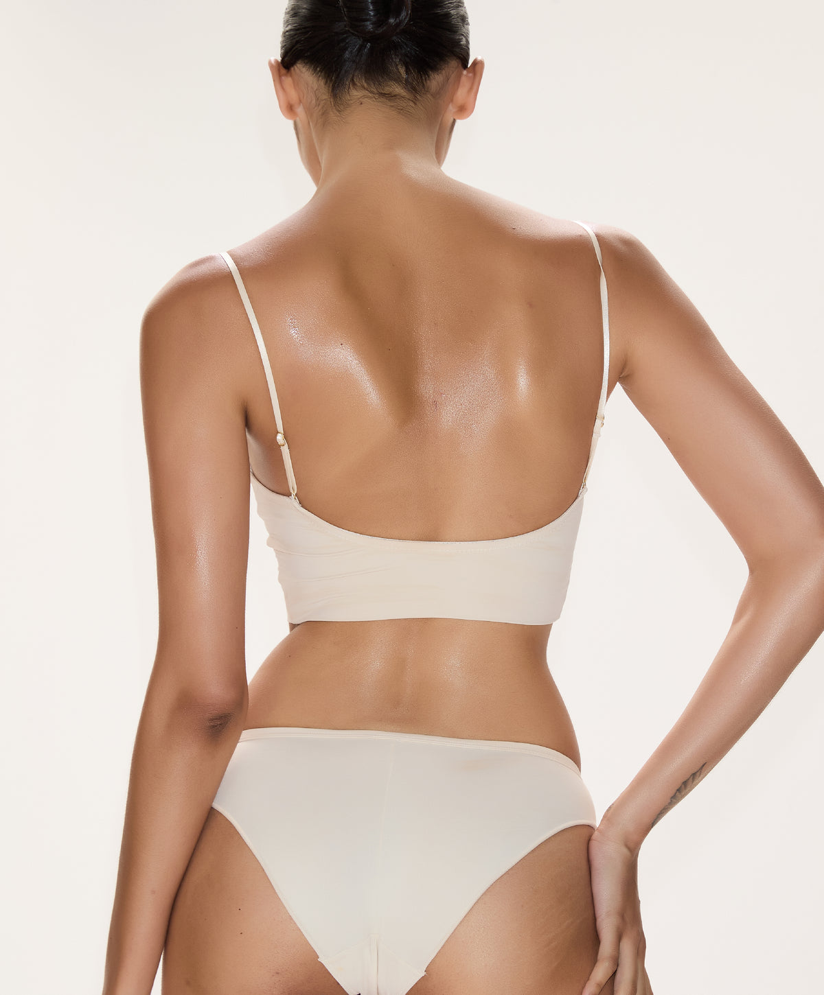 EVOLVE | Double Layered Scoop Crop Top