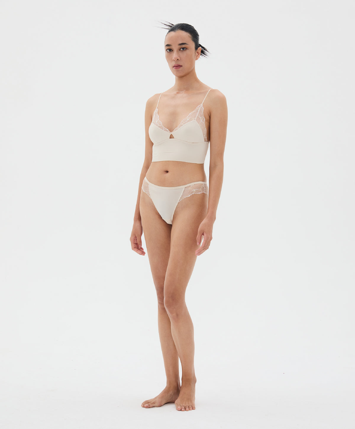 BOUNDARY | Lace Trim Crop Top