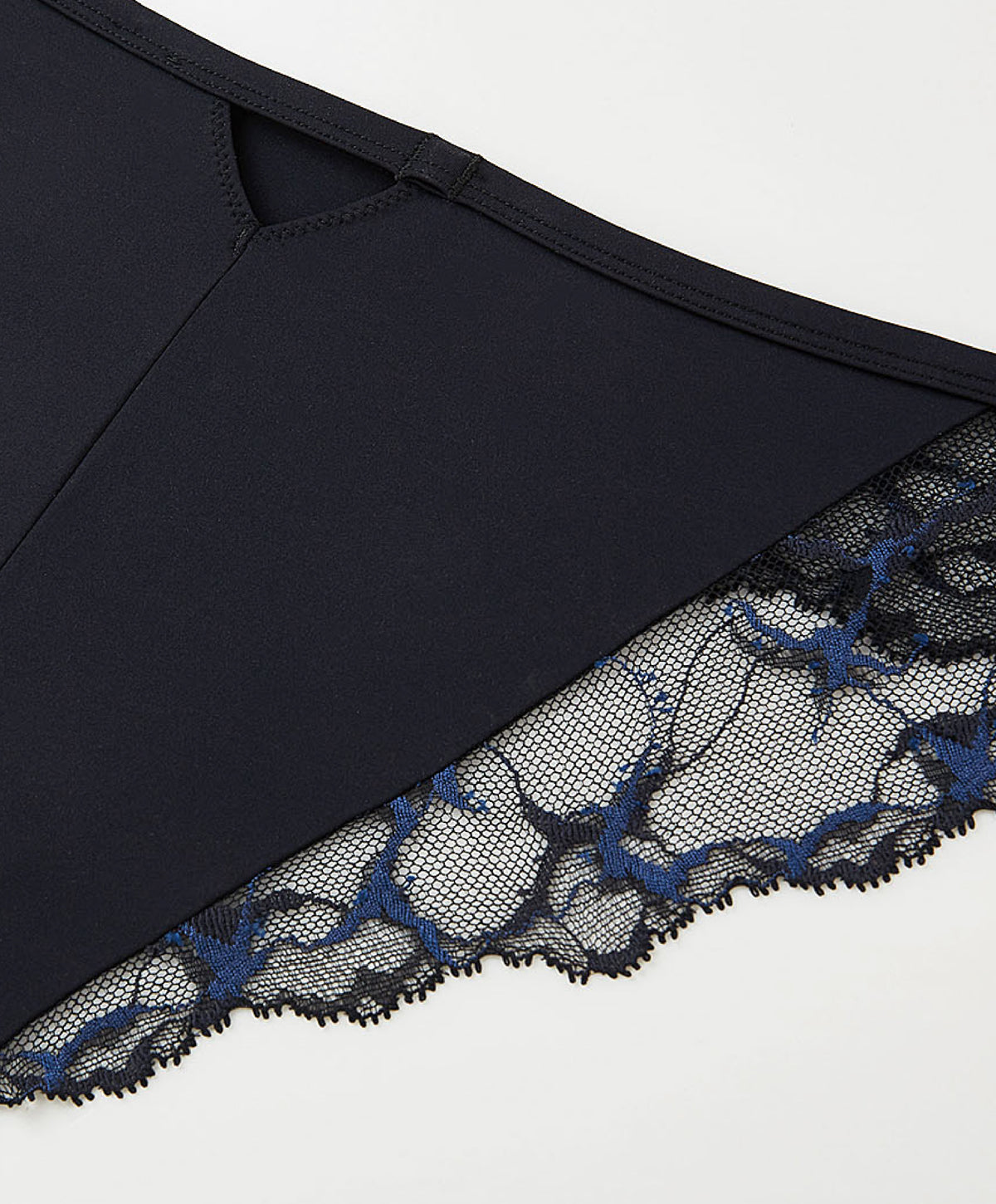 BOUNDARY | Mid-Waist Lace Bikini